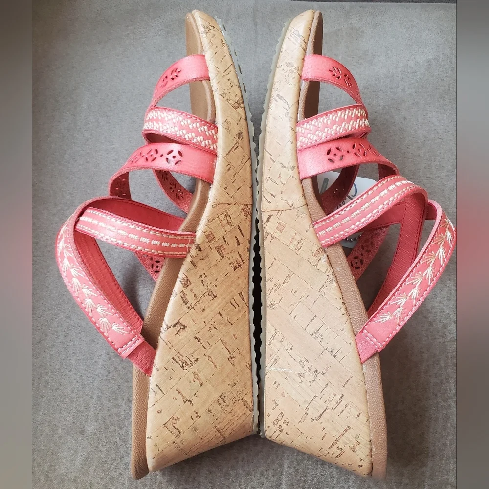 Skechers Beverlee Vegan Wedge Strappy Sandals - Tiger Posse Size 8.5 Pink